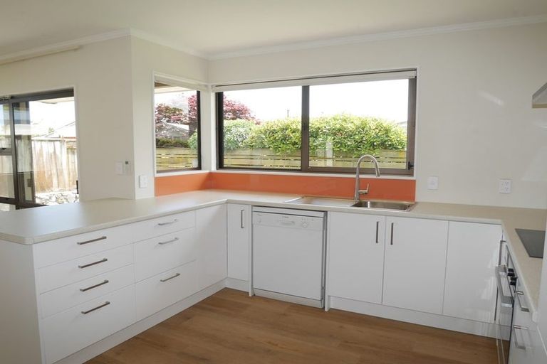 Photo of property in 63a Ngaio Road, Waikanae, 5036