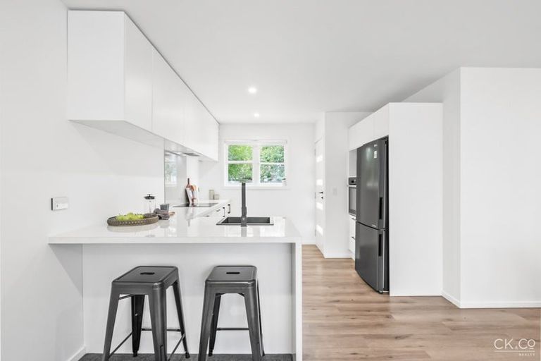 Photo of property in 380 Fergusson Drive, Heretaunga, Upper Hutt, 5018