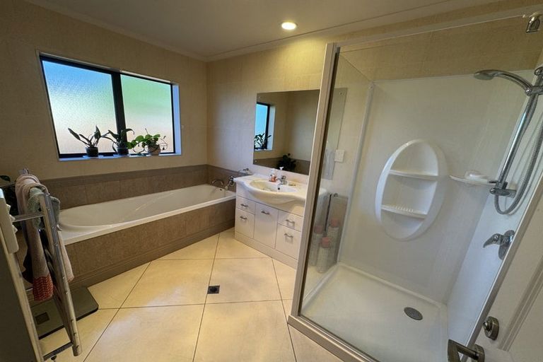 Photo of property in 6a Neeve Place, Taradale, Napier, 4112