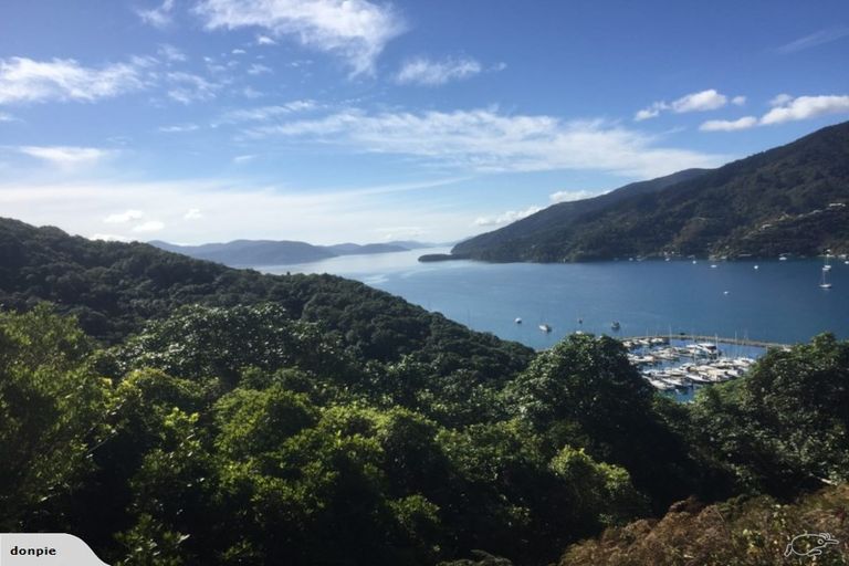 Photo of property in 43 Marina Drive, Waikawa, Picton, 7220