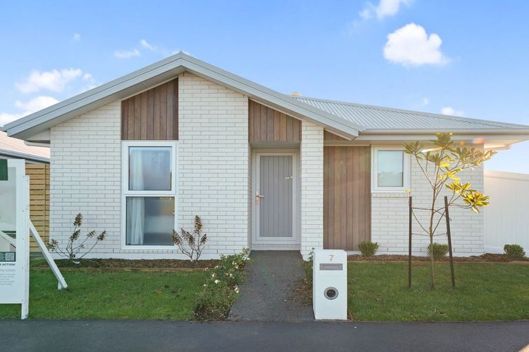 Photo of property in 7 Eminence Drive, Northwood, Christchurch, 8051