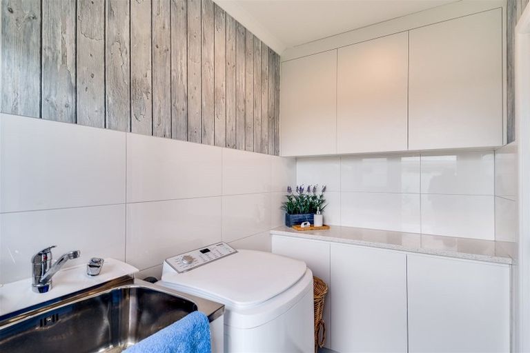 Photo of property in 4 Gresham Place, Taradale, Napier, 4112