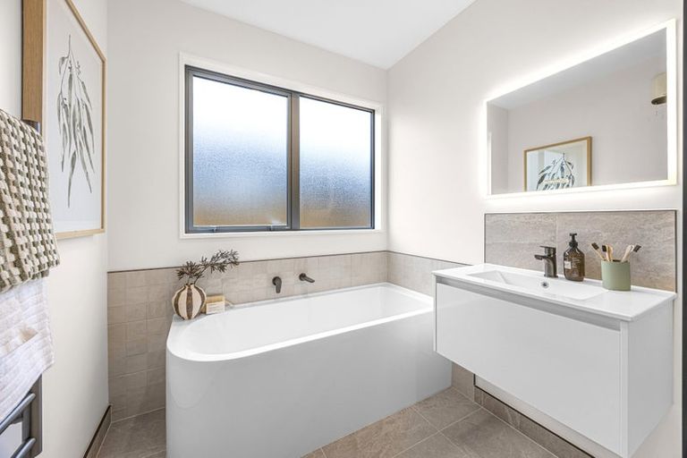 Photo of property in 27 Harlequin Drive, Rolleston, 7614