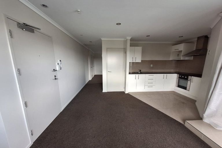 Photo of property in 4/4 Wallson Crescent, Wiri, Auckland, 2104