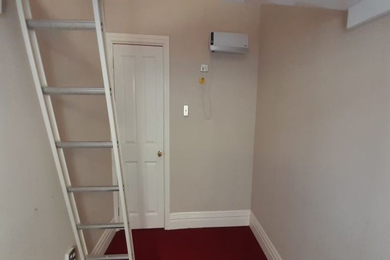 Photo of property in 6-10 Mudges Terrace, Newtown, Wellington, 6021