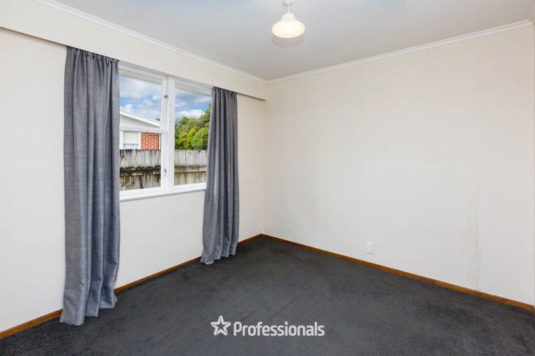 Photo of property in 16 Ruru Crescent, Heretaunga, Upper Hutt, 5018