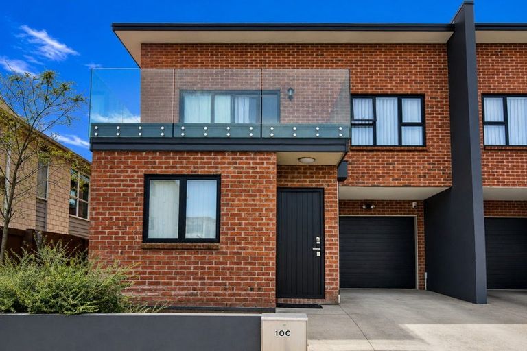 Photo of property in 10c Carlos Drive, Flat Bush, Auckland, 2016