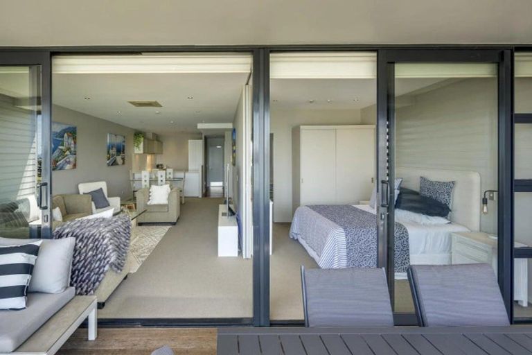 Photo of property in 502/7 Humber Street, Pandora, Napier, 4110