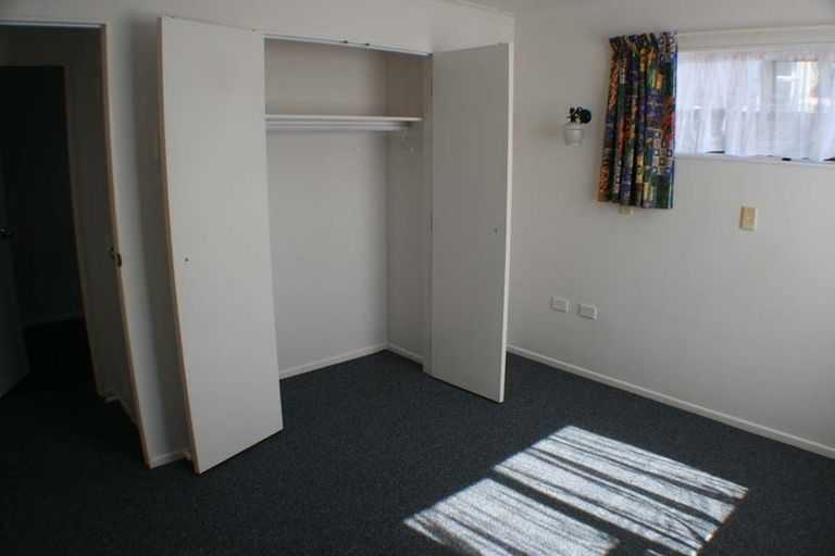 Photo of property in 12 Pipitea Place, Massey, Auckland, 0614