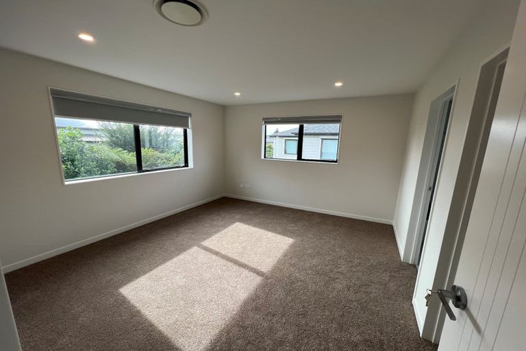 Photo of property in 9 Ti Kouka Place, Te Atatu Peninsula, Auckland, 0610