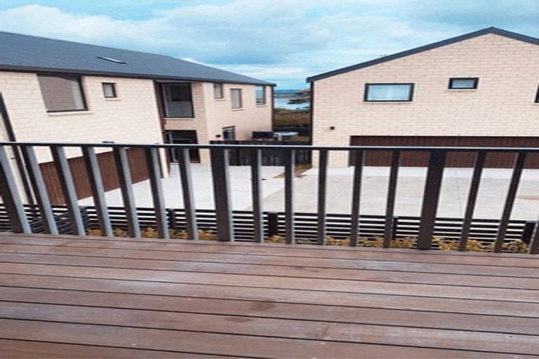 Photo of property in 6/28 Nevill Road, Hobsonville, Auckland, 0616