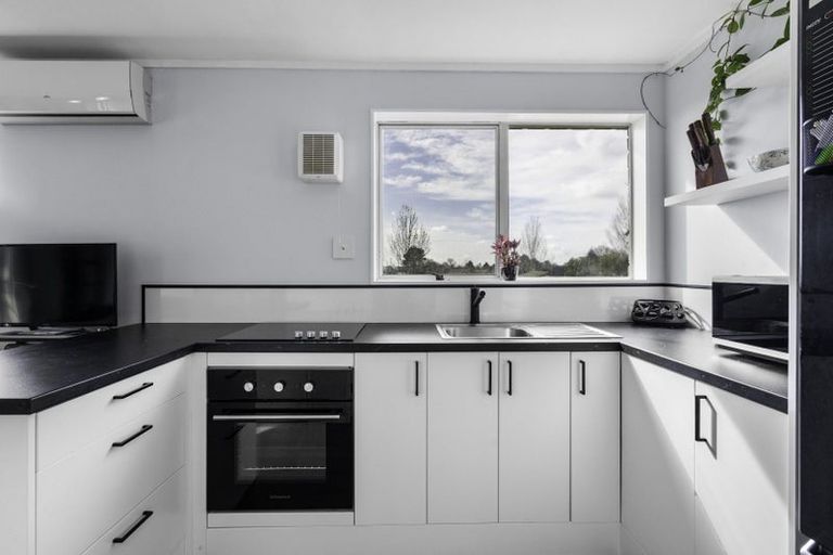 Photo of property in 73 Tuhikaramea Road, Dinsdale, Hamilton, 3204