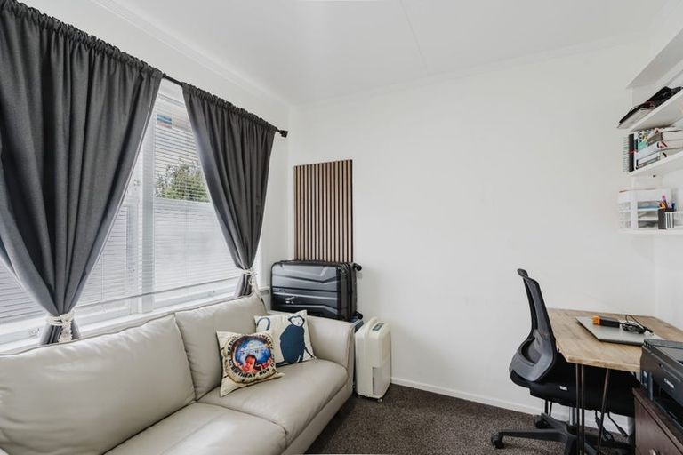 Photo of property in 4 Bremridge Place, Melville, Hamilton, 3206