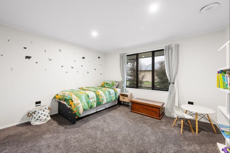 Photo of property in 18 Ash Avenue, Albert Town, Wanaka, 9305