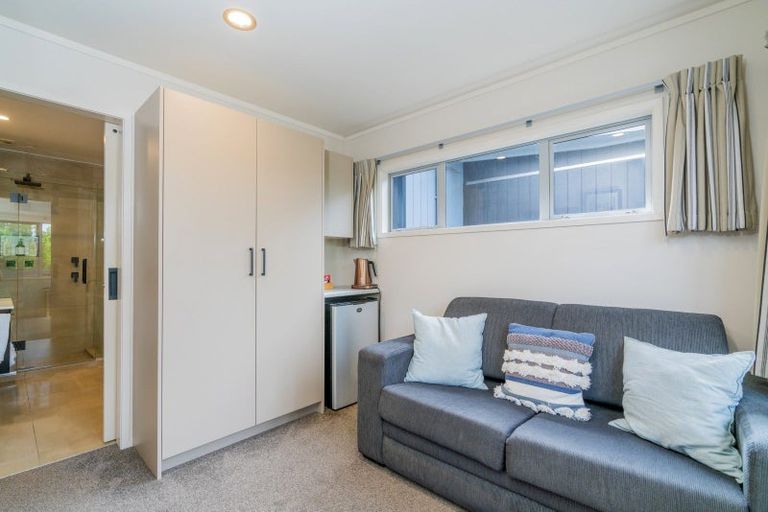 Photo of property in 10 Rena Place, Whitianga, 3510