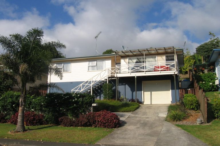 Photo of property in 24 Normanton Street, Glenfield, Auckland, 0629