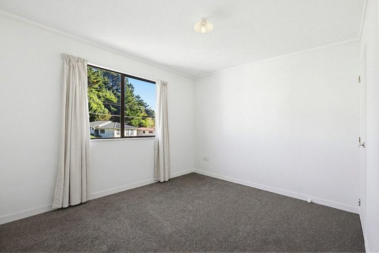 Photo of property in 48 Cardiff Crescent, Cannons Creek, Porirua, 5024