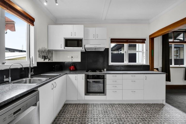 Photo of property in 121 Lemon Street, New Plymouth, 4312