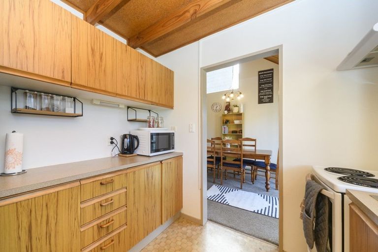 Photo of property in 3 Dampier Avenue, Awapuni, Palmerston North, 4412