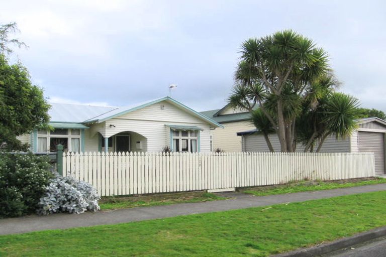 Photo of property in 120 Russell Street, Palmerston North, 4414