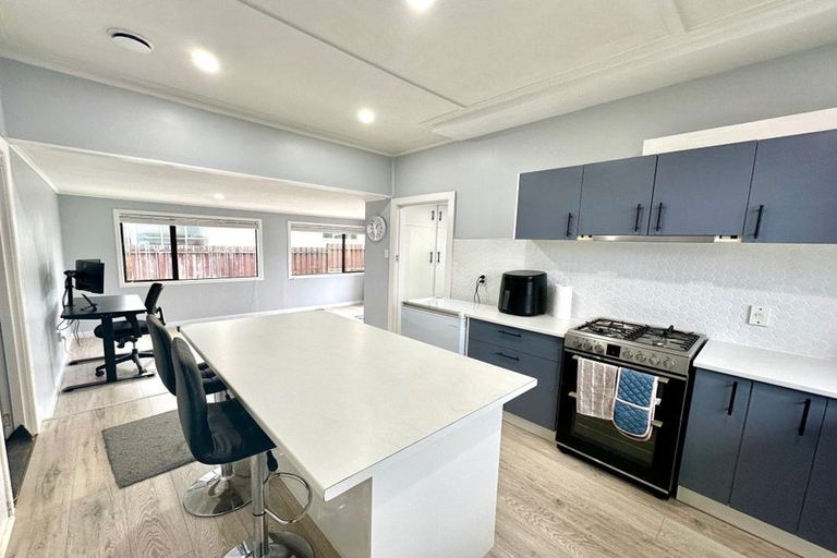 Photo of property in 195 Clyde Street, Balclutha, 9230