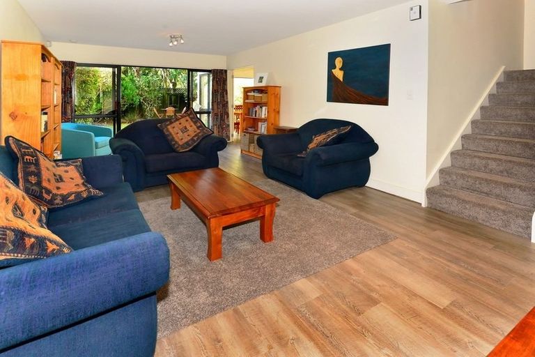 Photo of property in 2/266 Riccarton Road, Upper Riccarton, Christchurch, 8041