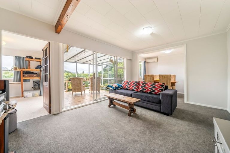 Photo of property in 489 Stokes Valley Road, Stokes Valley, Lower Hutt, 5019