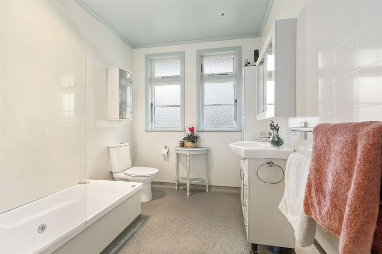 Photo of property in 108 Main Road, Tawa, Wellington, 5028