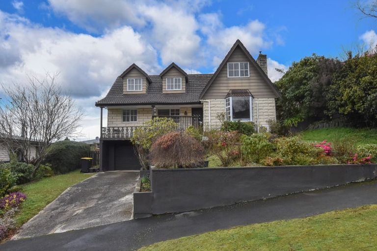 Photo of property in 105 Glenross Street, Glenross, Dunedin, 9011