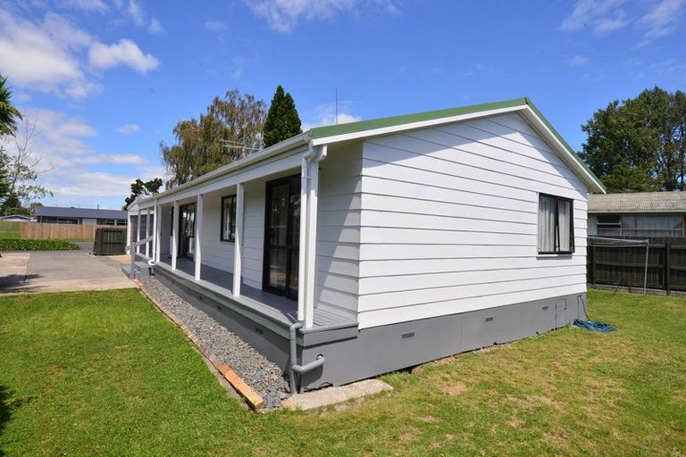 Photo of property in 4a Saint Lukes Place, Bader, Hamilton, 3206