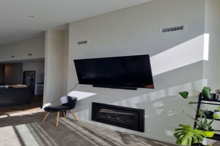 Photo of property in 13 Campbell Road, Wanaka, 9305