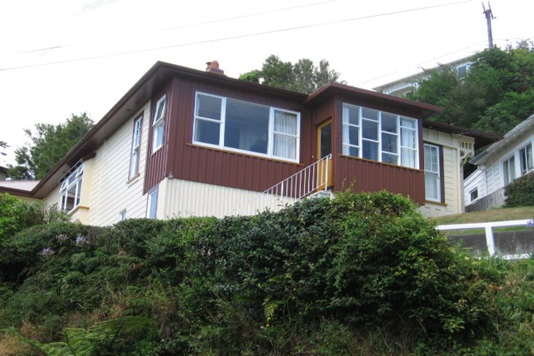 Photo of property in 22 Norna Crescent, Kelburn, Wellington, 6012