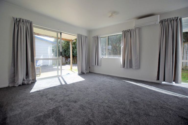 Photo of property in 46 Hindmarsh Street, Henderson, Auckland, 0612