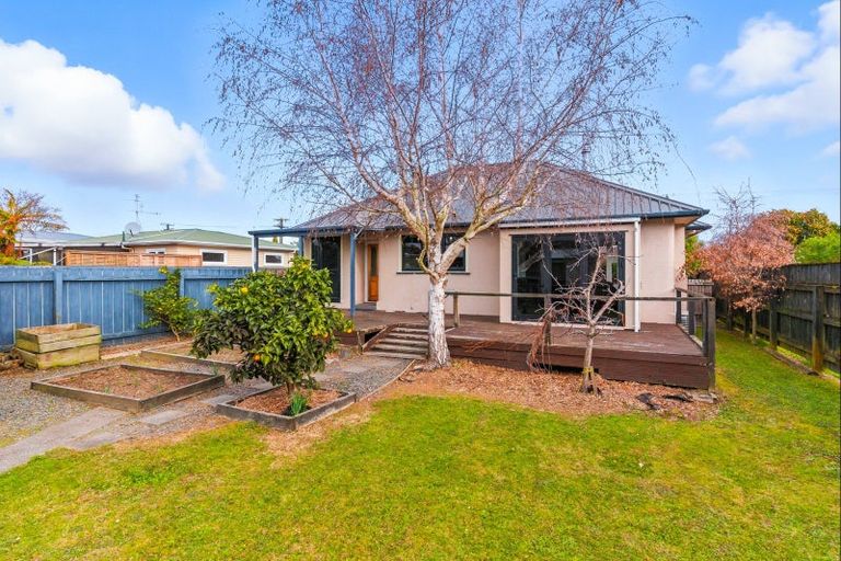 Photo of property in 22 York Street, Levin, 5510