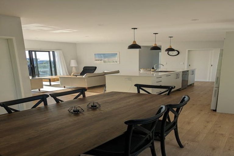 Photo of property in 3 Aquarius Lane, Langs Beach, 0582