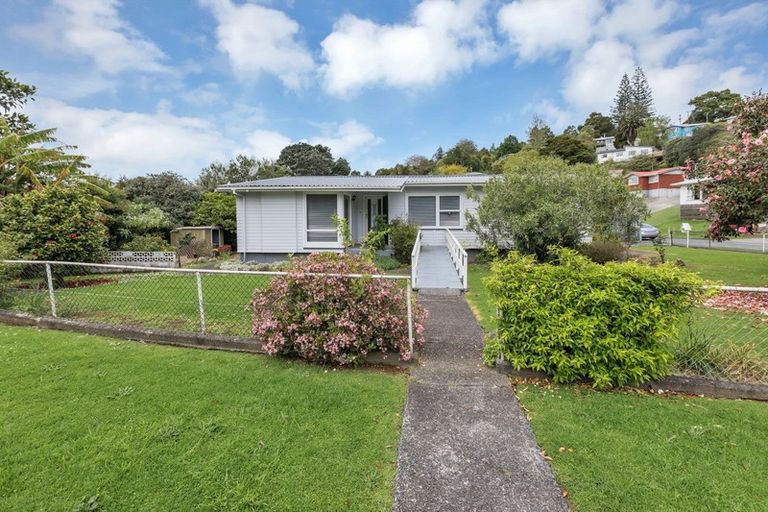 Photo of property in 1 Willow Place, Horahora, Whangarei, 0110