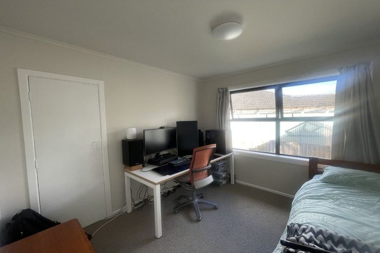 Photo of property in 17 Kelkirk Street, Kelston, Auckland, 0602