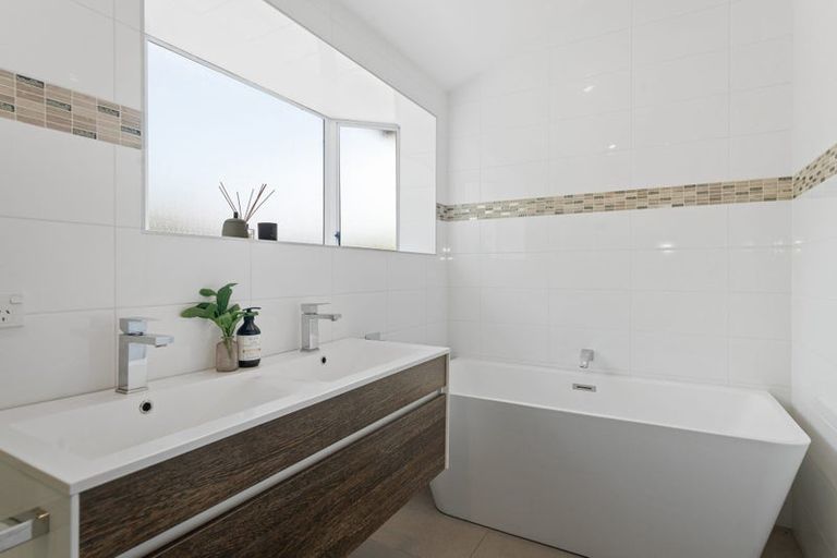 Photo of property in 41 Balrudry Street, Avonhead, Christchurch, 8042