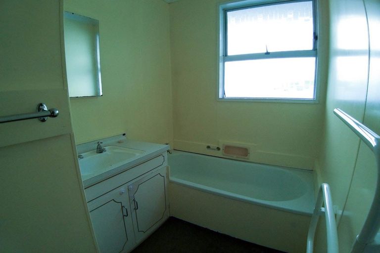 Photo of property in 2/457 Church Street, Palmerston North, 4410
