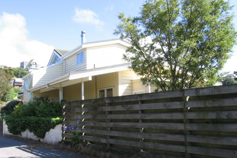 Photo of property in 9 Laurent Place, Kingston, Wellington, 6021