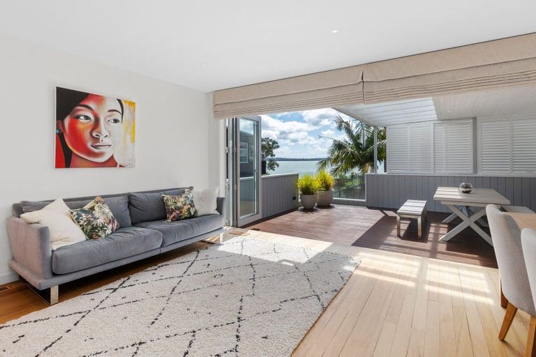 Photo of property in 68 St Michaels Avenue, Point Chevalier, Auckland, 1022