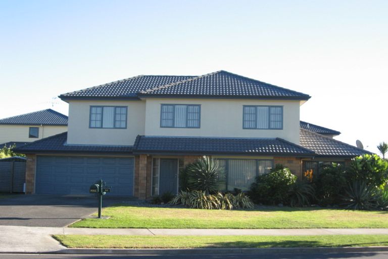 Photo of property in 64 Blackwood Drive, Wattle Downs, Auckland, 2103