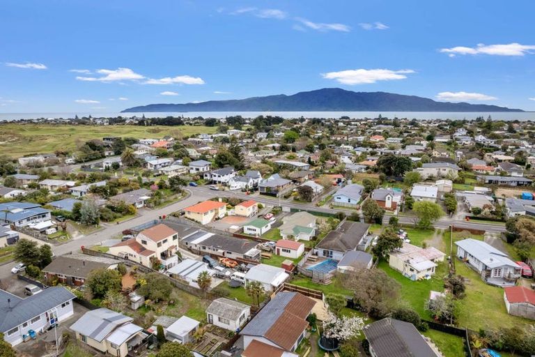 Photo of property in 7 Chums Road, Paraparaumu Beach, Paraparaumu, 5032