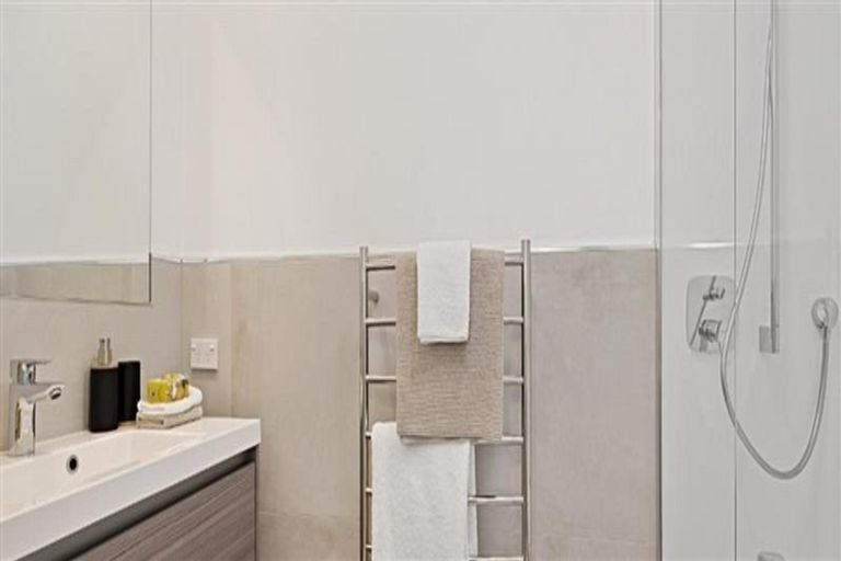 Photo of property in 1 Gallipoli Place, Flat Bush, Auckland, 2019