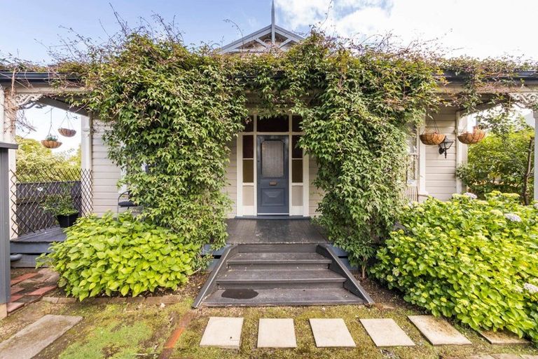 Photo of property in 459a Featherston Street, Palmerston North, 4414