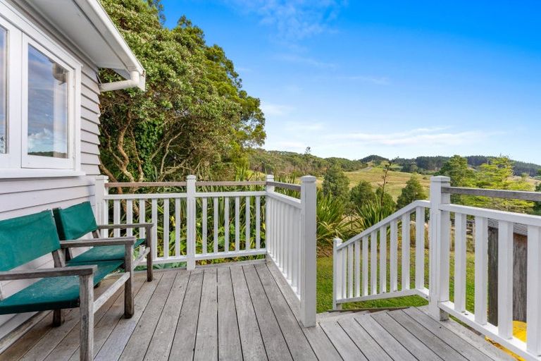 Photo of property in 682 Haruru Road, Kaukapakapa, 0873