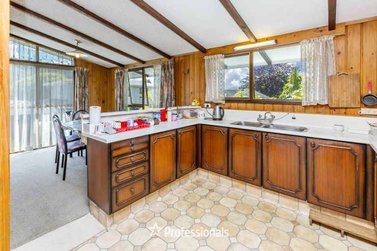 Photo of property in 22a Oxford Crescent, Ebdentown, Upper Hutt, 5018