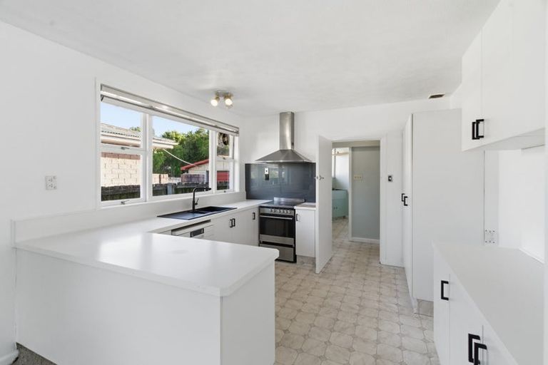 Photo of property in 15 Arlington Street, Burnside, Christchurch, 8053