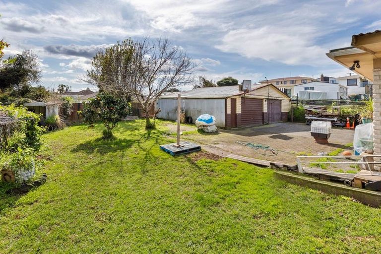 Photo of property in 4 Kohiwi Road, Manurewa, Auckland, 2102