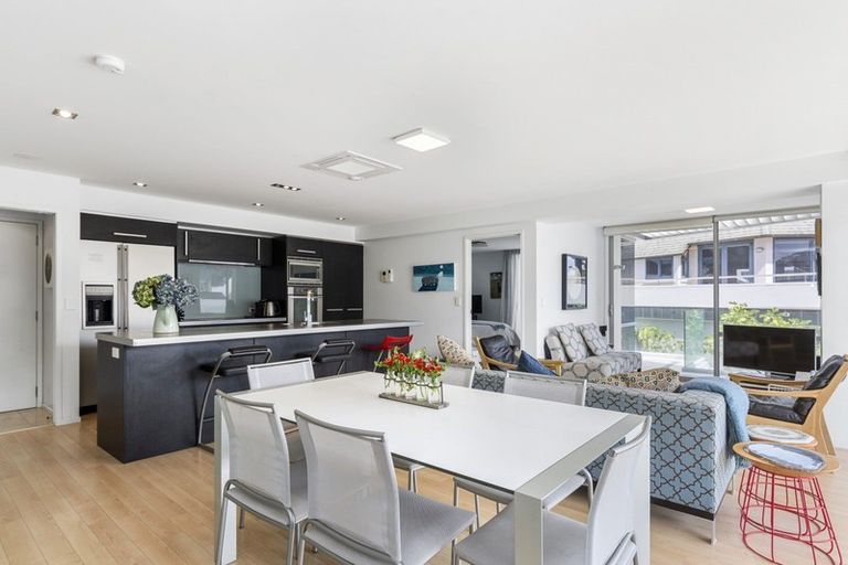 Photo of property in 2/6 Grace Avenue, Mount Maunganui, 3116